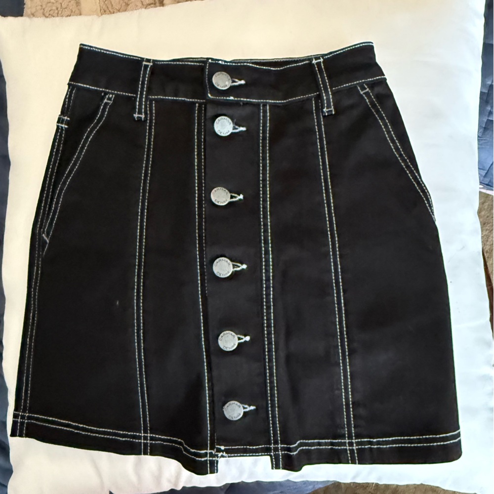 NWOT Carmar Black Denim Mini Skirt with contrasting stitching